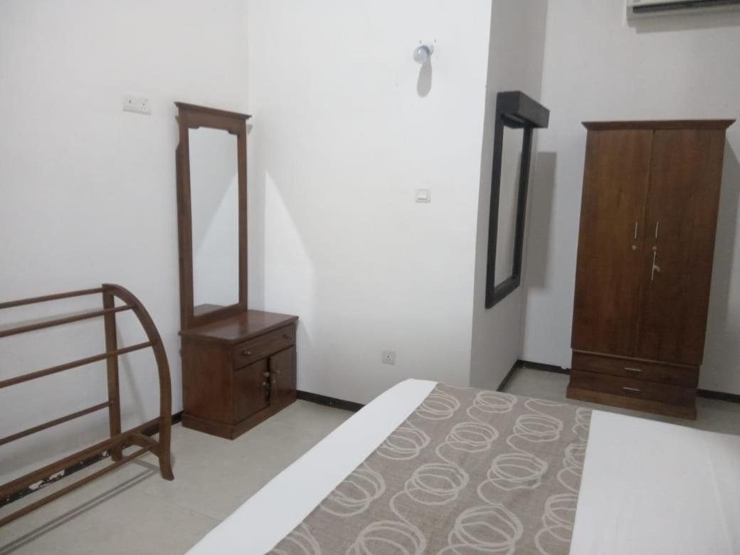 Appartement Volunteer Ceylon à Ratnapura Extérieur photo
