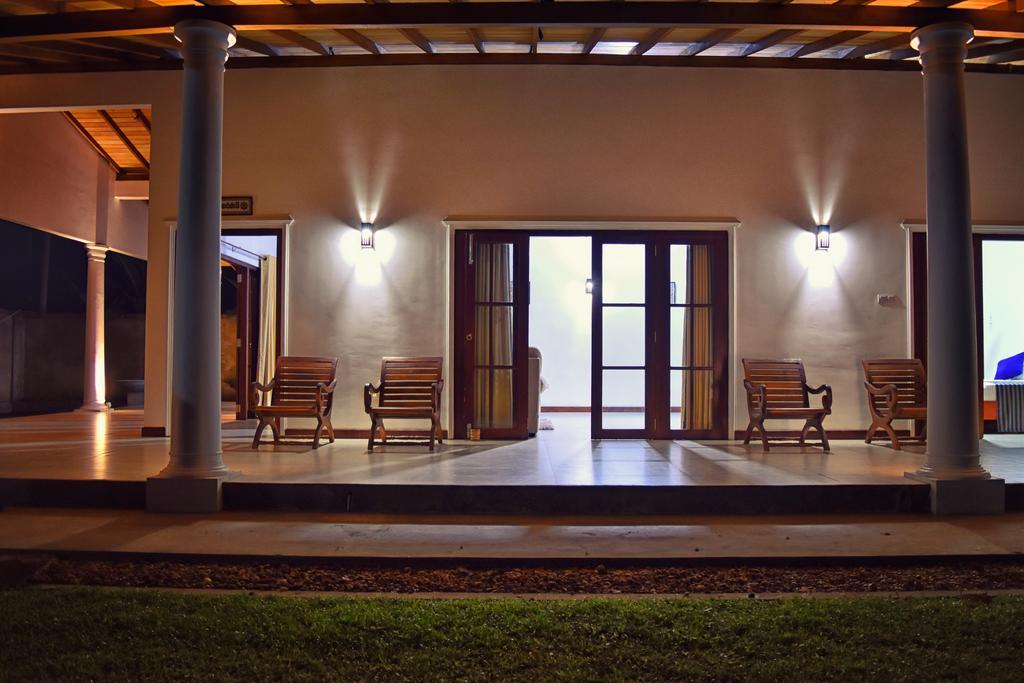 Appartement Volunteer Ceylon à Ratnapura Extérieur photo