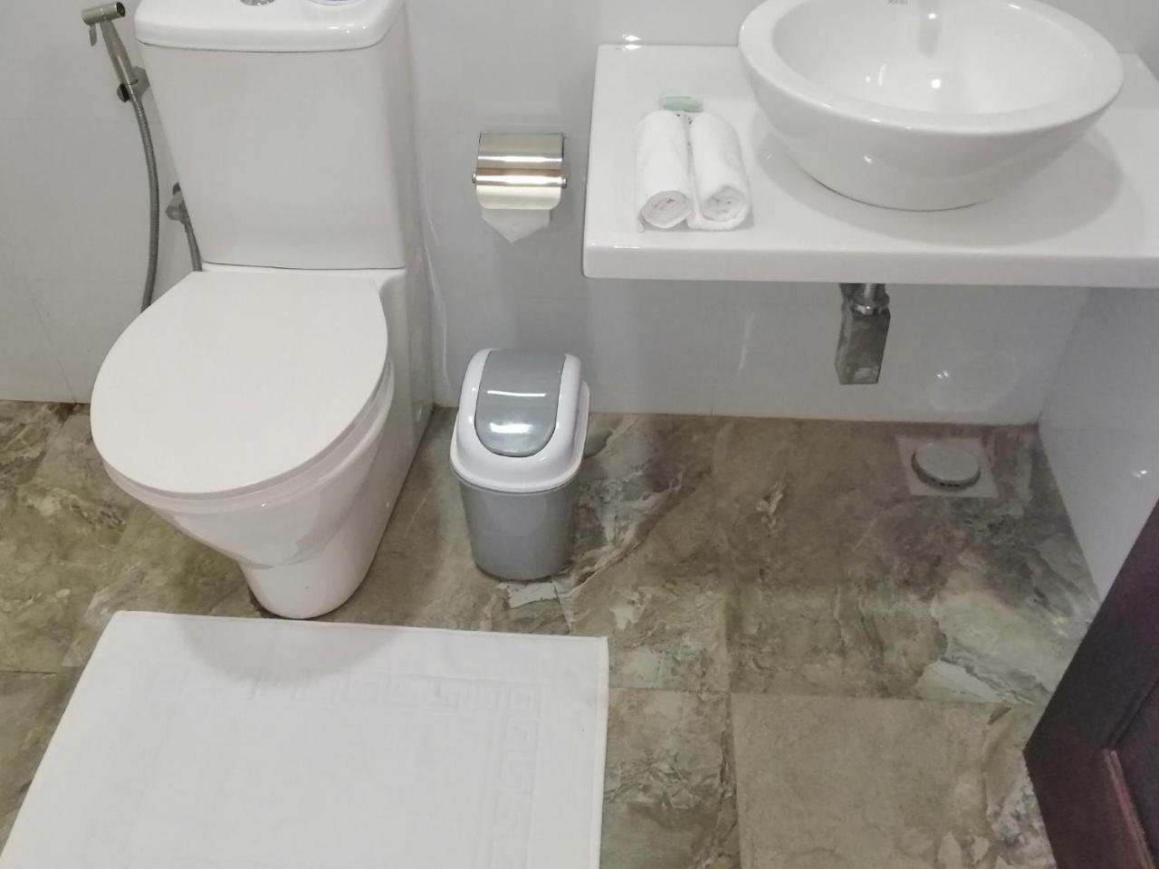 Appartement Volunteer Ceylon à Ratnapura Extérieur photo